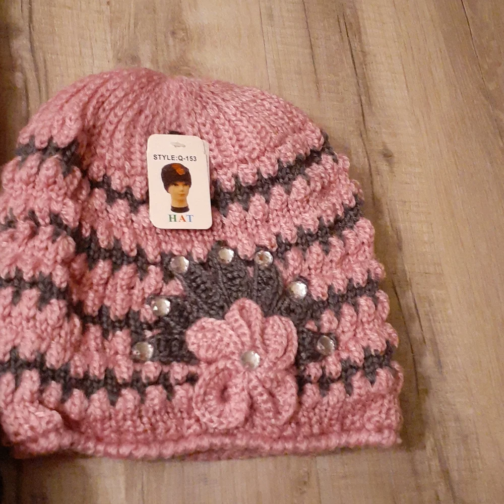 EMBELLISHED WINTER HAT CHILDREN'S NWT ONLY PINK